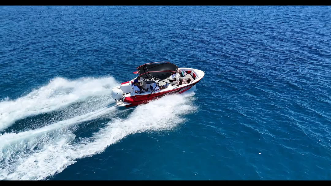 Göcek açıklarında ilerleyen Makri Anka Boat