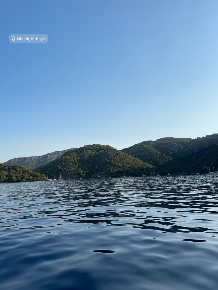 Sıralıbük çevresinde sakin deniz manzarası